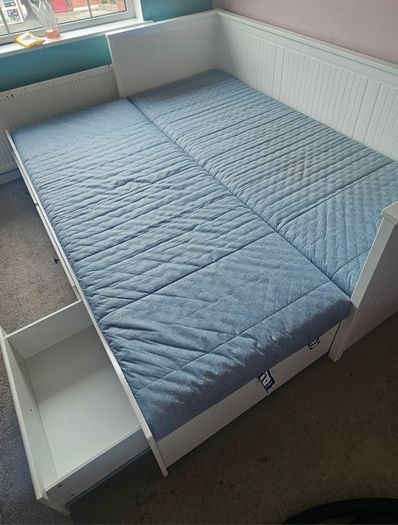 IKEA Hemnes day-bed, white, 3 drawers, 3 mattresses included
