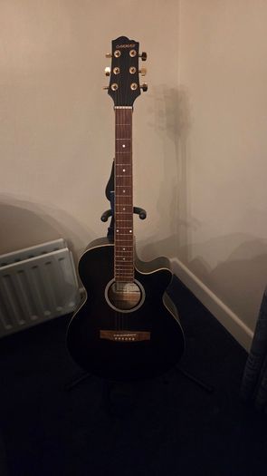 Oakman Handcrafted Single Cutaway Acoustic Guitar