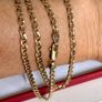 9ct gold chain Image 3