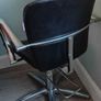 Hairdressing Chair Image 2