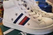 Tommy Hilfiger runners