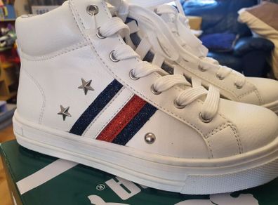 Tommy Hilfiger runners