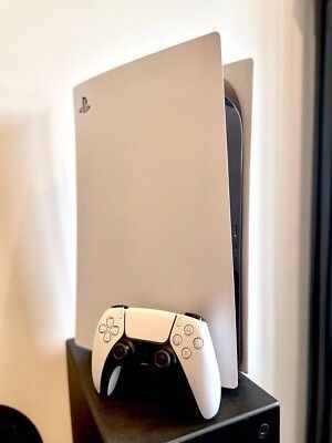 Ps5 Digital edition 2 controllers