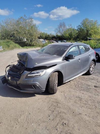 Breaking volvo V40 2016 2.0 diesel D3