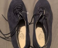 kid's shoes