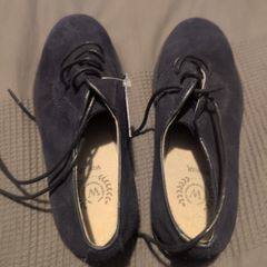 kid's shoes