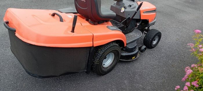 Ride on lawnmower Husqvarna CTH171