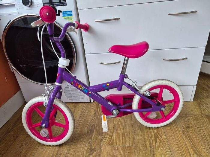 kids 14" bike with stabilisers