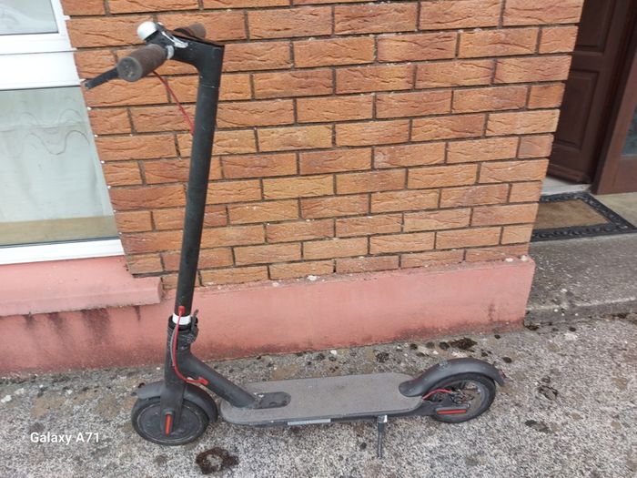 MI Electric Scooter, Model M365, Maximum speed 25KM, Working well and in very good condition, comes with charger