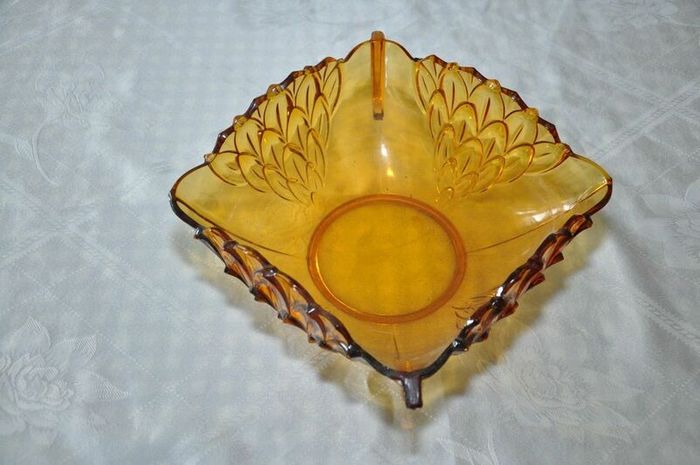 Art deco amber bowl