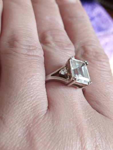 Beautiful 925 silver ring.