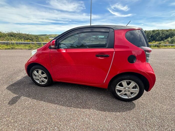 L@@k TOYOTA IQ only 56k new nct