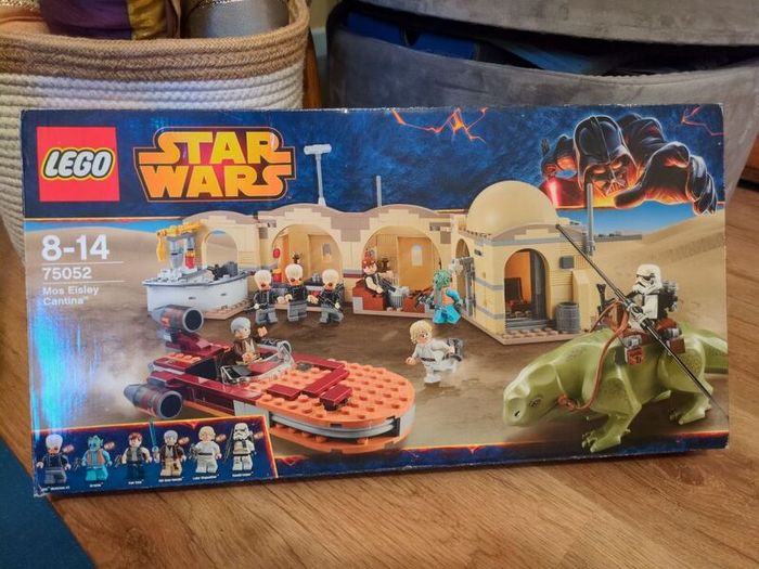 Lego #75052 Mos Eisley Cantina