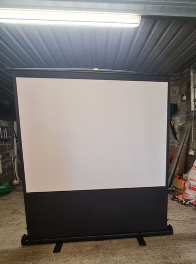 Durnic Projector Screen