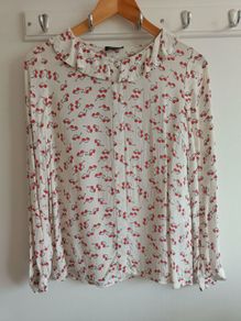 KOOKAI White Heart Sunglasses Print Blouse - Long Sleeve - Excellent Condition