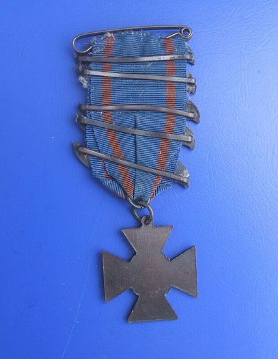 JMC DSO (Methodist Church) - a vintage Junior Missionary Collector Distinguished Service Order award medal with 5 year bars (1950s)