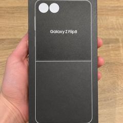 Samsung Galaxy Z Flip8 256GB  Brand New Sealed