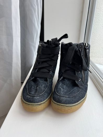 Diesel shoes size 6