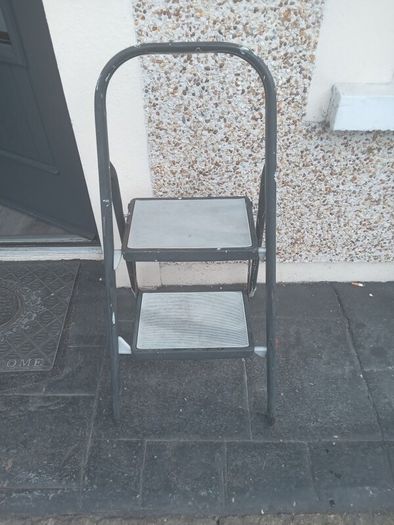 Step ladder