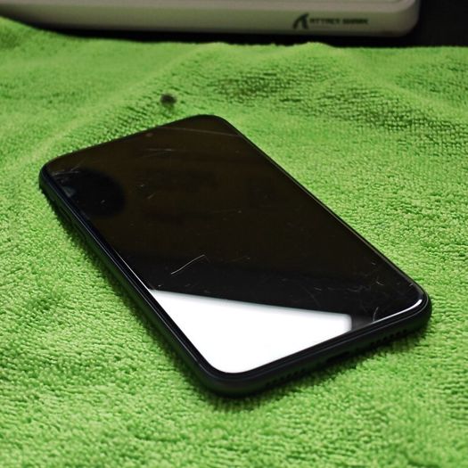 Apple iPhone 11 64GB Black Unlocked Good Condition