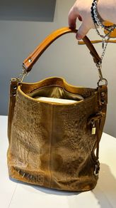 Leather bucket/shoulder bag