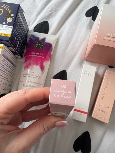 Random selection beauty & skincare items