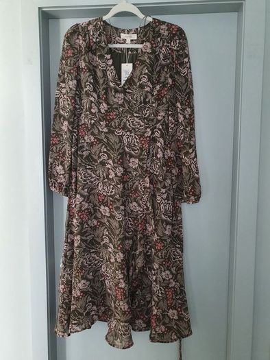 Floral V-Neck Midaxi Wrap Dress