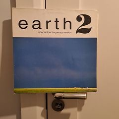 Earth,  Earth 2 (Special Low Frequency Version), Vinyl LP,  Rare Excellent Condition