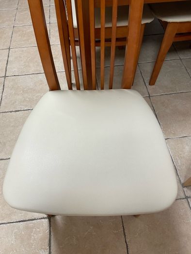 Kitchen dinning table and 6 chairs