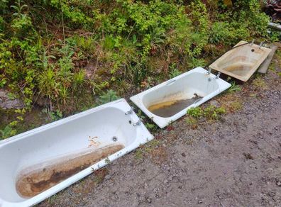 Cast iron baths
