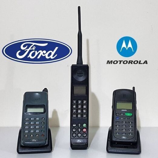 Ford Motorola Teletac P4000 Analogue Mobile Phone Retro Brick