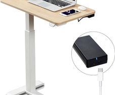 Electric Standing Desk on Wheels with Rechargeable Battery, Small Laptop Table for Bed & Sofa, 70 40cm, Overbed Table Height Adjustable Sit Stand Stand Up Desk, Home Office and Bedroom Desk, Oak