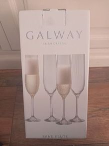 champagne flutes