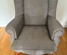 Queen Anne Armchair