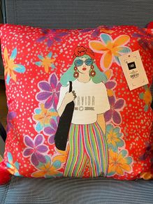 Cushions patterned pink & orange with pom-pom fringe SAVIDA