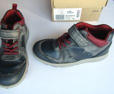Clarks Boys Navy Boots Hi Top Trainers Shoes UK 11.5 G w/ Box