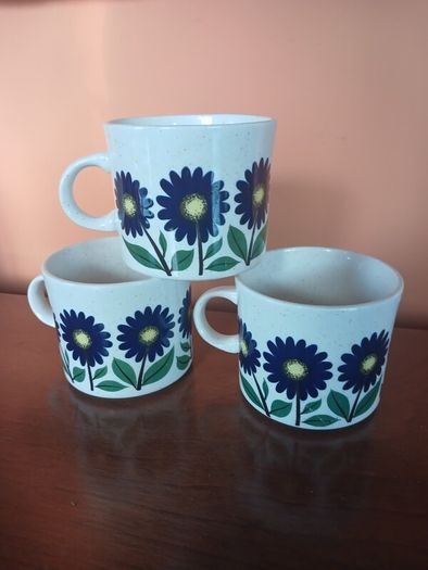 Arklow pottery mugs