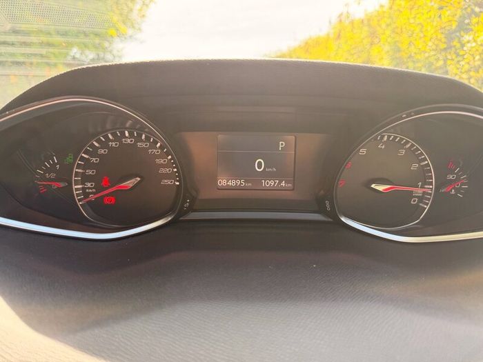 Peugeot 308 Automatic with manual shift mode