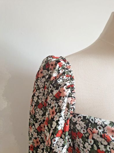 Urban Bliss Ladies Floral Puffed Sleeve Sweetheart Neck Dress Size 10 New With Tags CAN POST