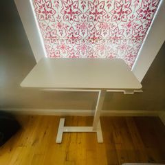 Laptop desk / stand, adjustable height