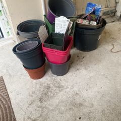 Plastic pots