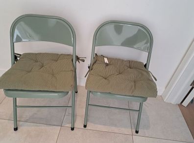 Folding chairs -- garden or dining -- brand new -- olive green