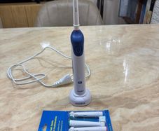 Electric Toothbrush+4 brush heads