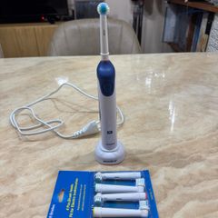 Electric Toothbrush+4 brush heads