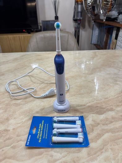 Electric Toothbrush+4 brush heads