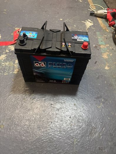 heavy duty 12v 135Ah battery