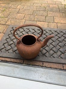 cast iron kettle
