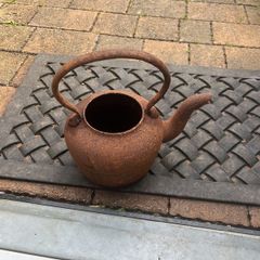 cast iron kettle