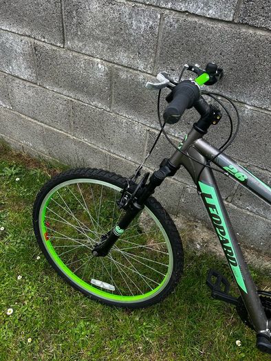 Leopard 26 mountain bike