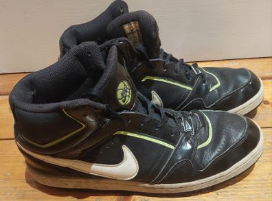 Nike Dunk Highs - size 10 - well worn